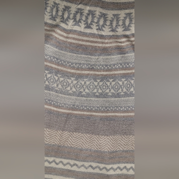 NWOT Maurices Cute Patterned Cardigan LARGE WOMENS - Picture 4 of 4